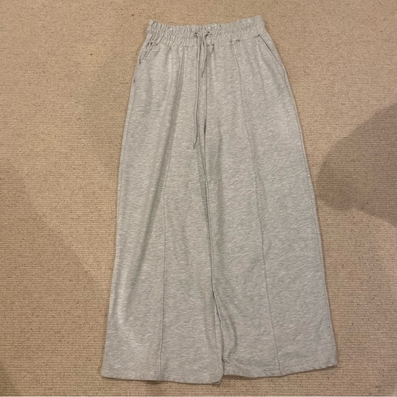 Misguided wide leg sweatpants - Picture 2 of 7